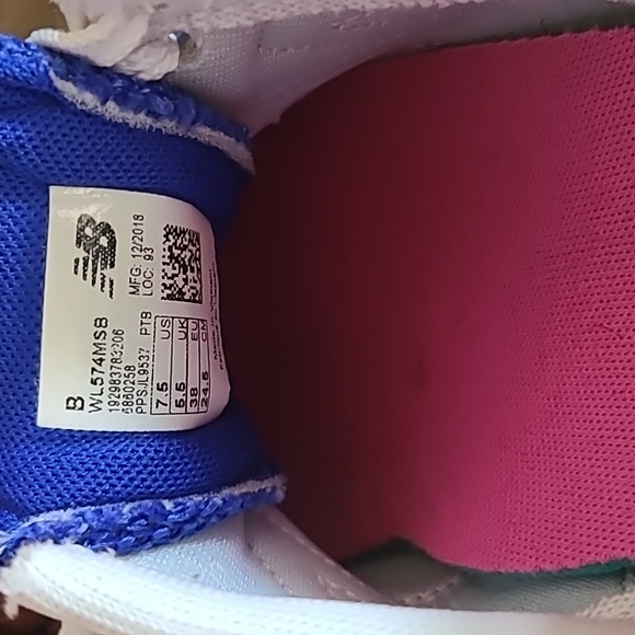 New Balance - Picture 4 of 5